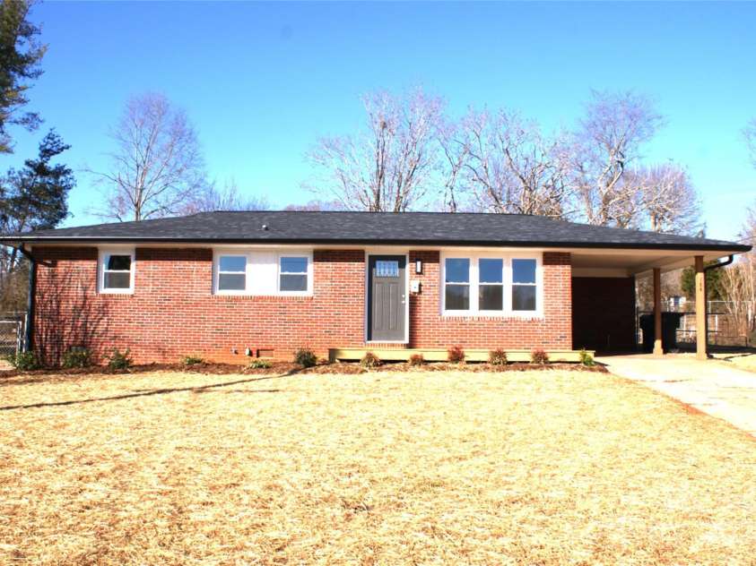 184 Sedgefield Drive, Forest City, NC 28043.  MLS# CAR4218527, YatesRealty ID 10246. 