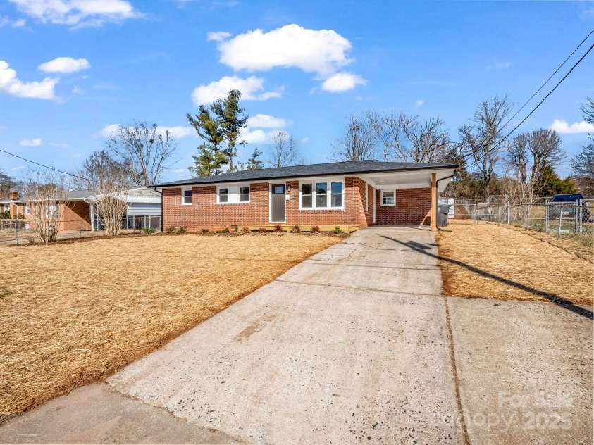 184 Sedgefield Drive, Forest City, NC 28043.  MLS# CAR4218527, YatesRealty ID 10246. 