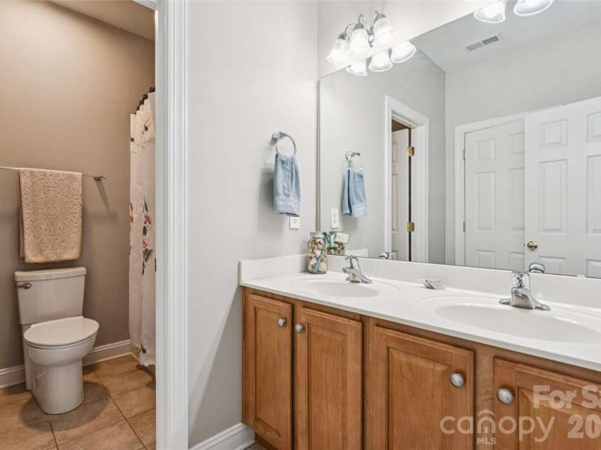 2678 Landing Pointe Drive, Clover, SC 29710.  MLS# CAR4361473, YatesRealty ID 10246. 