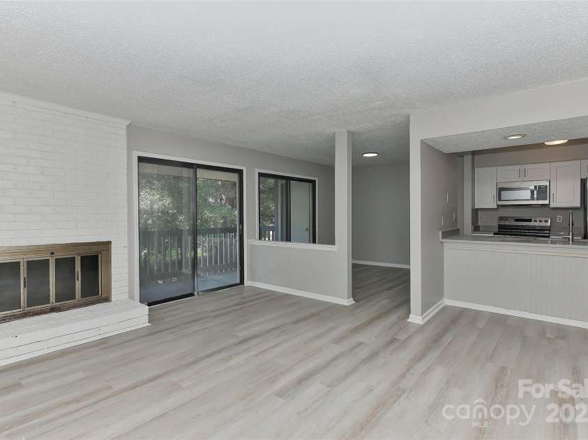 11024 Harrowfield Road, Charlotte, NC 28226.  MLS# CAR4240334, YatesRealty ID 10248. 