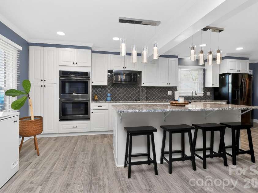 4019 Back Creek Church Road, Charlotte, NC 28213.  MLS# CAR4362998, YatesRealty ID 10248. 