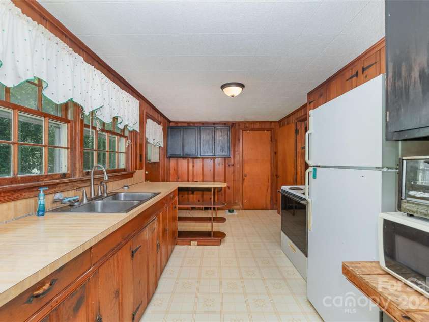 3332 Celanese Road, Rock Hill, SC 29732.  MLS# CAR4247808, YatesRealty ID 10250. 