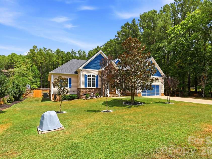 630 Kenway Loop, Mooresville, NC 28117.  MLS# CAR4401583, YatesRealty ID 10250. 