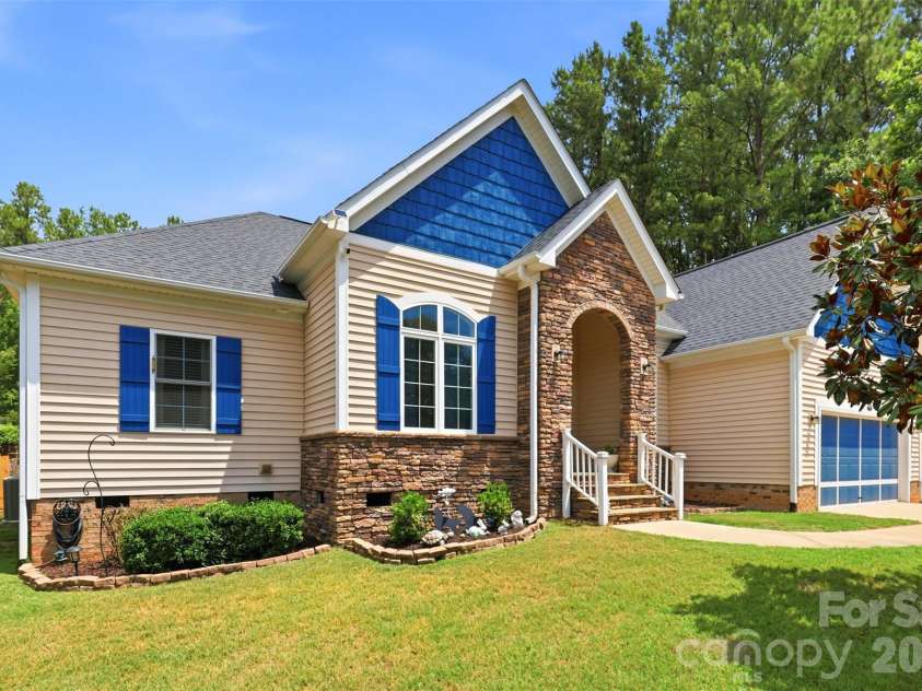 630 Kenway Loop, Mooresville, NC 28117.  MLS# CAR4401583, YatesRealty ID 10250. 