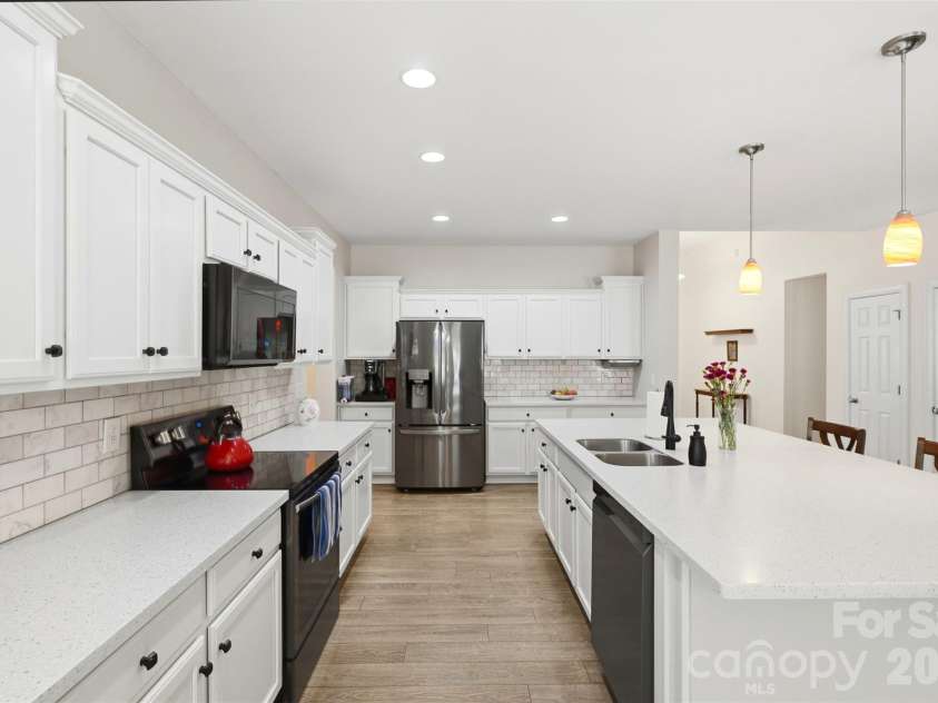 630 Kenway Loop, Mooresville, NC 28117.  MLS# CAR4401583, YatesRealty ID 10250. 