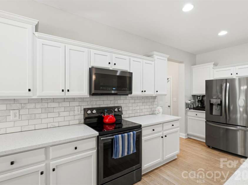 630 Kenway Loop, Mooresville, NC 28117.  MLS# CAR4401583, YatesRealty ID 10250. 