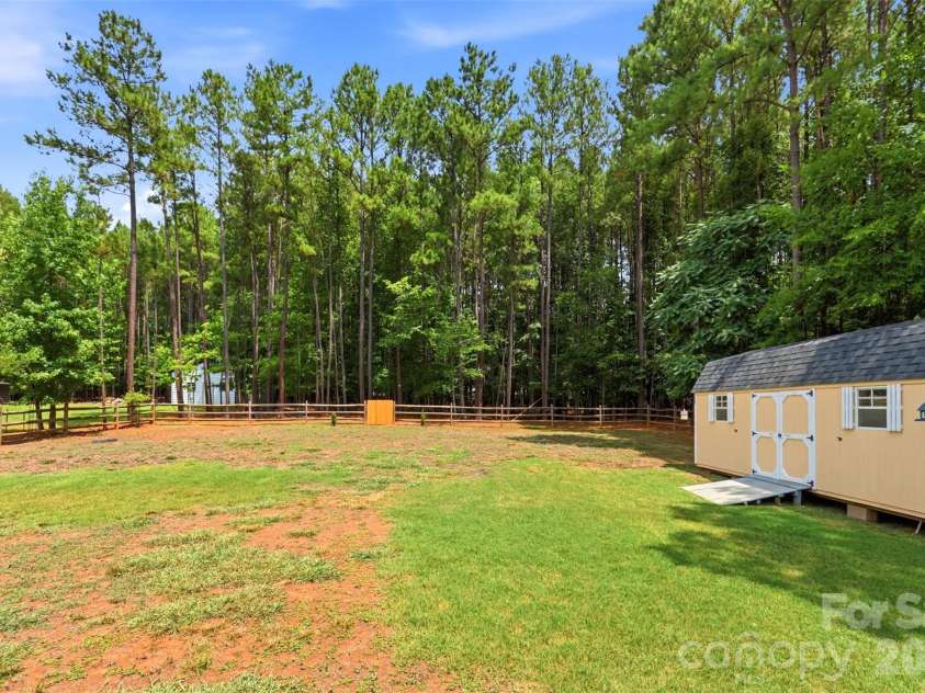 630 Kenway Loop, Mooresville, NC 28117.  MLS# CAR4401583, YatesRealty ID 10250. 