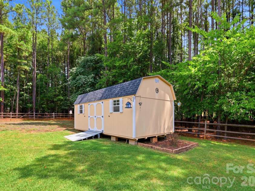 630 Kenway Loop, Mooresville, NC 28117.  MLS# CAR4401583, YatesRealty ID 10250. 