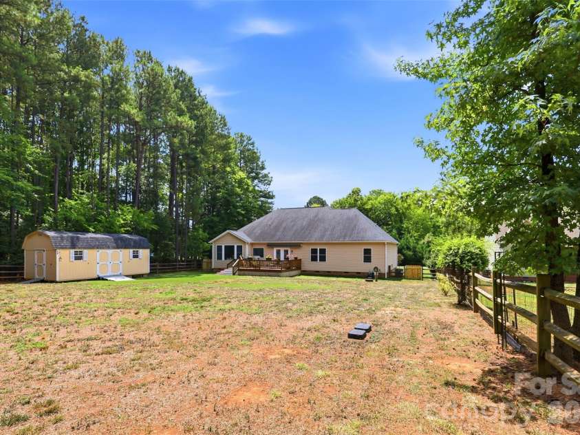 630 Kenway Loop, Mooresville, NC 28117.  MLS# CAR4401583, YatesRealty ID 10250. 