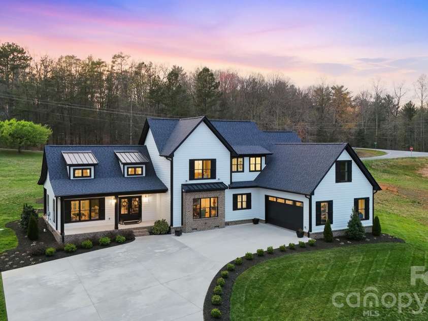 157 Franklin Lane, Taylorsville, NC 28681.  MLS# CAR4363450, YatesRealty ID 10251. 