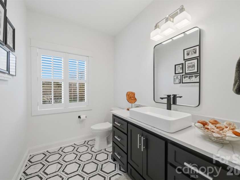 157 Franklin Lane, Taylorsville, NC 28681.  MLS# CAR4363450, YatesRealty ID 10251. 