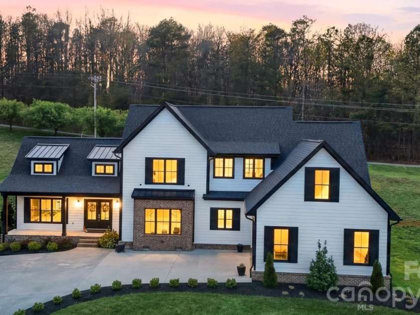 157 Franklin Lane, Taylorsville, NC 28681.  MLS# CAR4363450, YatesRealty ID 10251. 