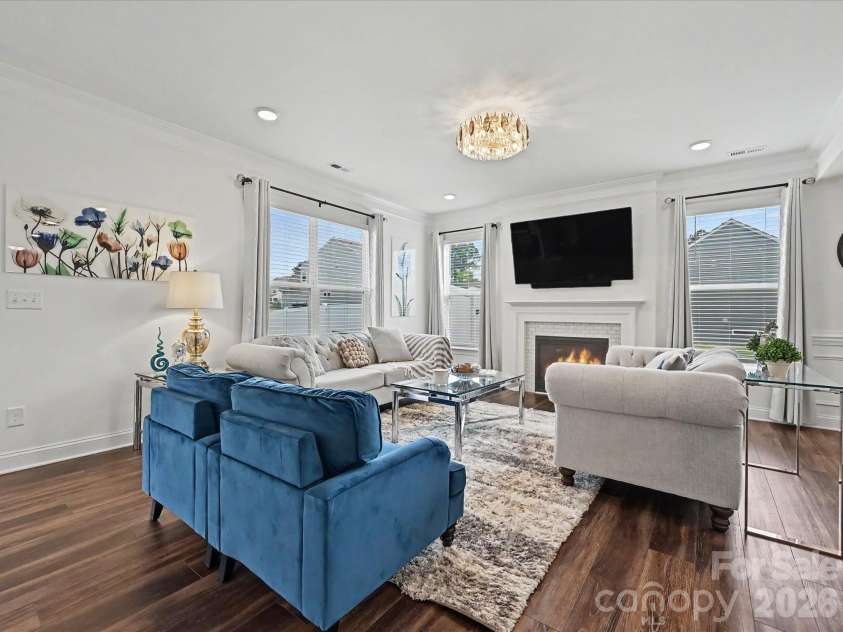 108 Old Field Road, Statesville, NC 28677.  MLS# CAR4360995, YatesRealty ID 10252. Spacious open-concept great room featuring elegant finishes, abundant natural light, and seamless flow into the dining area and gourmet kitchen—perfect for everyday living and entertaining.