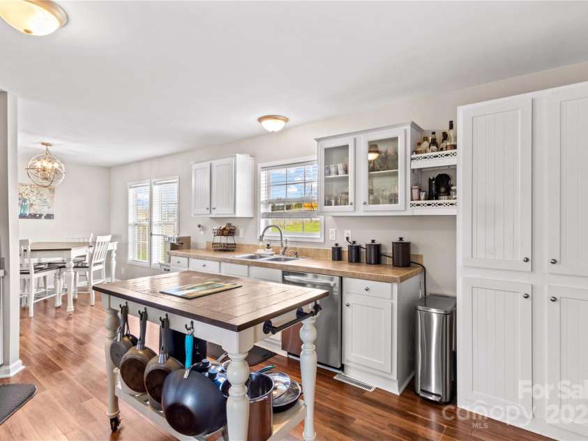 137 Grain Drive, Stony Point, NC 28678.  MLS# CAR4238681, YatesRealty ID 10252. 