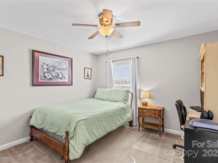 137 Grain Drive, Stony Point, NC 28678.  MLS# CAR4238681, YatesRealty ID 10252. 