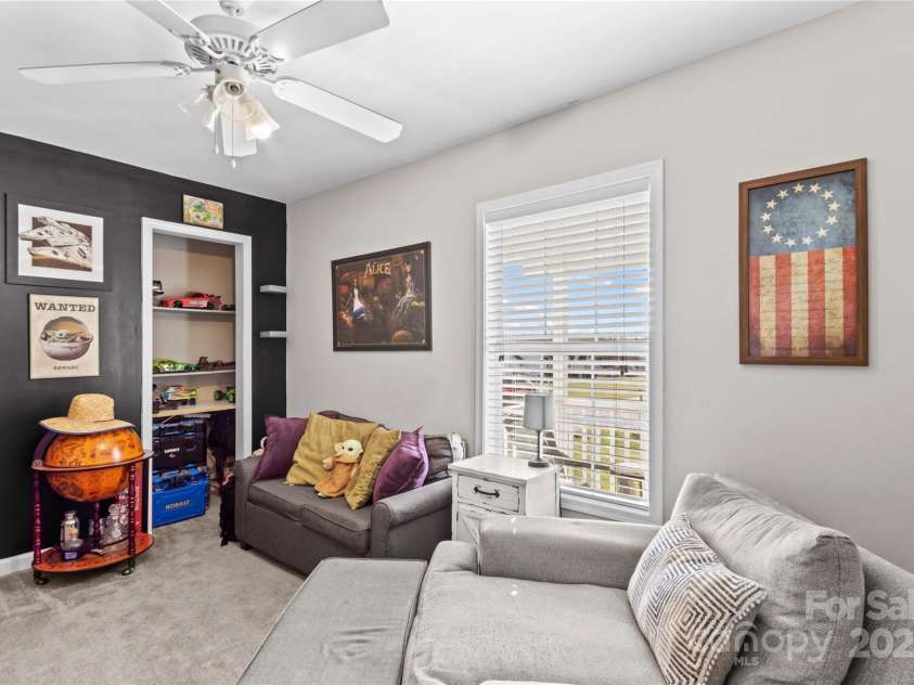 137 Grain Drive, Stony Point, NC 28678.  MLS# CAR4238681, YatesRealty ID 10252. 