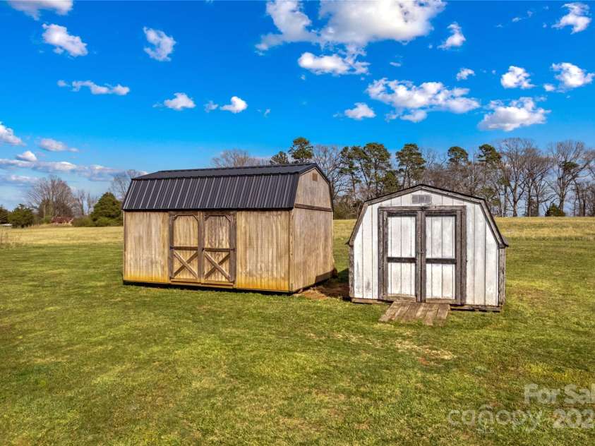 137 Grain Drive, Stony Point, NC 28678.  MLS# CAR4238681, YatesRealty ID 10252. 