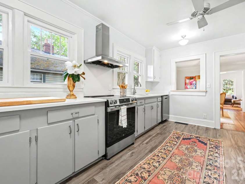 1012 35th Street, Charlotte, NC 28205.  MLS# CAR4364685, YatesRealty ID 10253. 