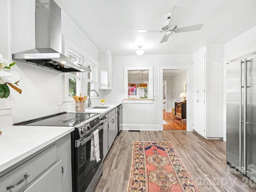 1012 35th Street, Charlotte, NC 28205.  MLS# CAR4364685, YatesRealty ID 10253. 