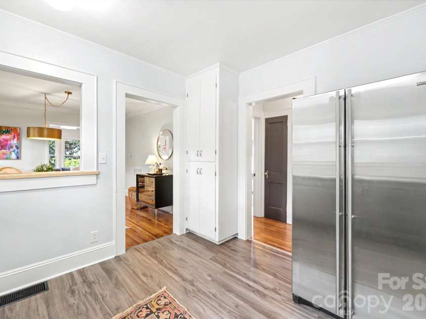 1012 35th Street, Charlotte, NC 28205.  MLS# CAR4364685, YatesRealty ID 10253. 