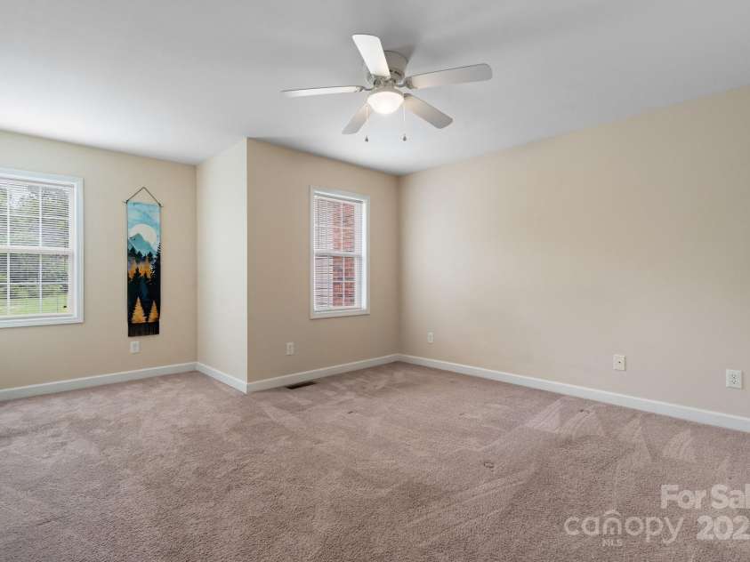 2222 15th Avenue, Hickory, NC 28601.  MLS# CAR4239006, YatesRealty ID 10253. 