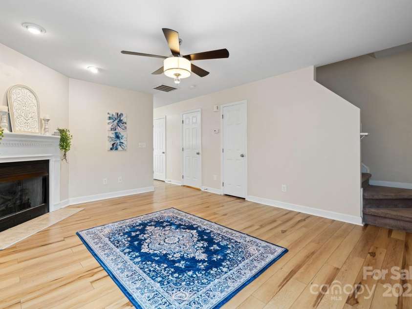 2222 15th Avenue, Hickory, NC 28601.  MLS# CAR4239006, YatesRealty ID 10253. 