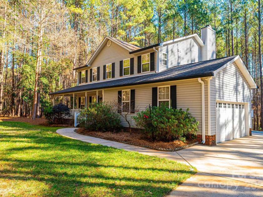 165 Pine Valley Drive, Stanley, NC 28164.  MLS# CAR4214605, YatesRealty ID 10254. 