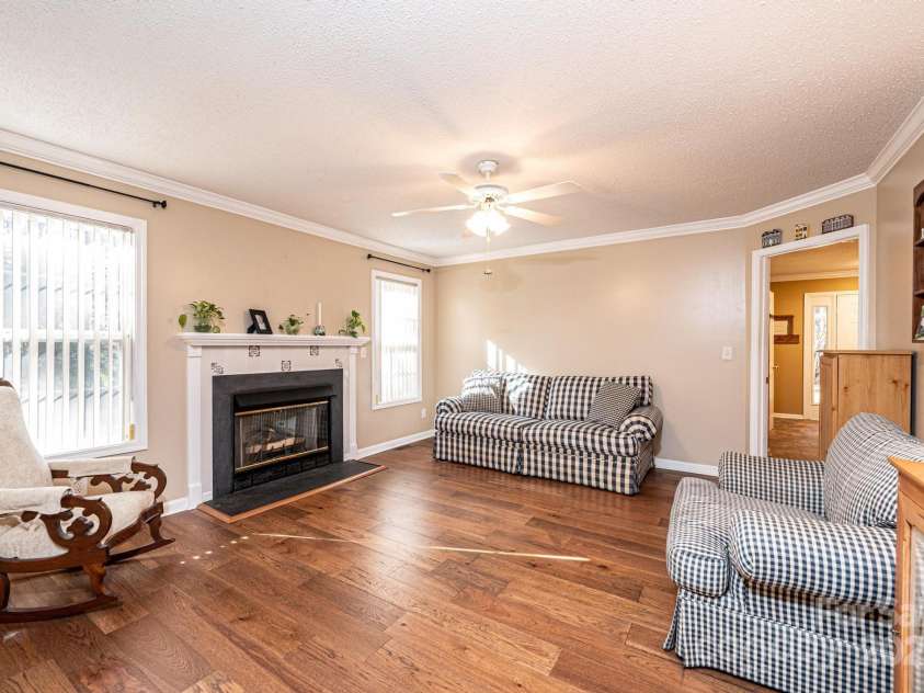 165 Pine Valley Drive, Stanley, NC 28164.  MLS# CAR4214605, YatesRealty ID 10254. 