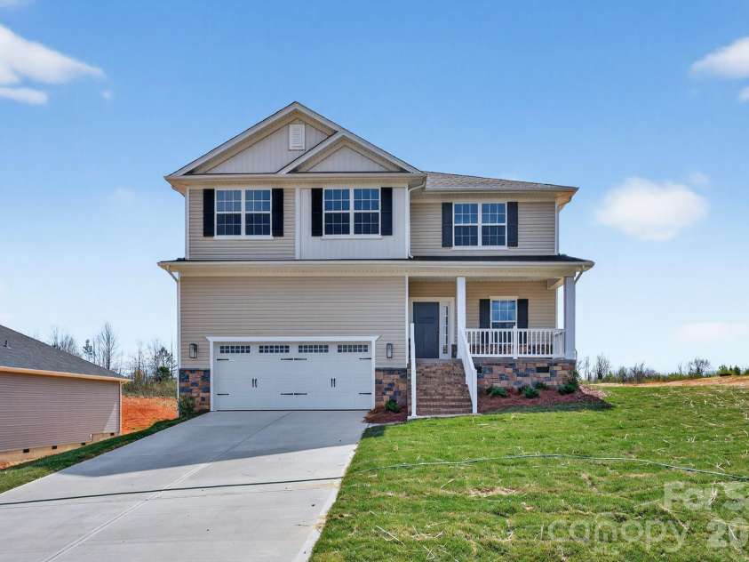 136 Kerr Walk Drive, Statesville, NC 28677.  MLS# CAR4325014, YatesRealty ID 10257. Front