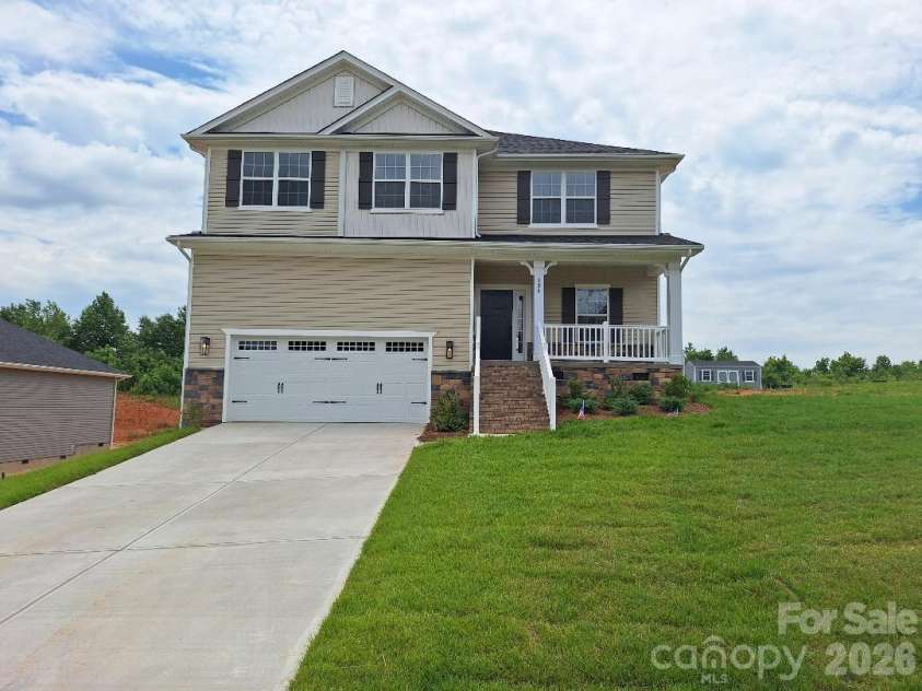 136 Kerr Walk Drive, Statesville, NC 28677.  MLS# CAR4325014, YatesRealty ID 10257. Front