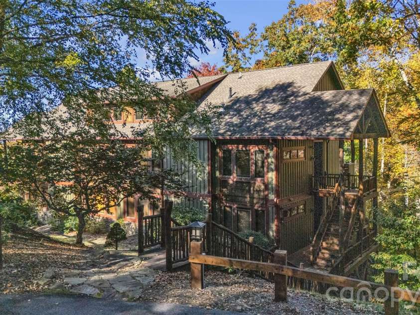 89 Springhouse Drive, Elk Park, NC 28622.  MLS# CAR4310955, YatesRealty ID 10258. 