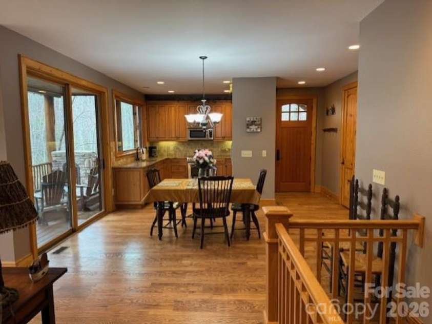 89 Springhouse Drive, Elk Park, NC 28622.  MLS# CAR4310955, YatesRealty ID 10258. Main Floor