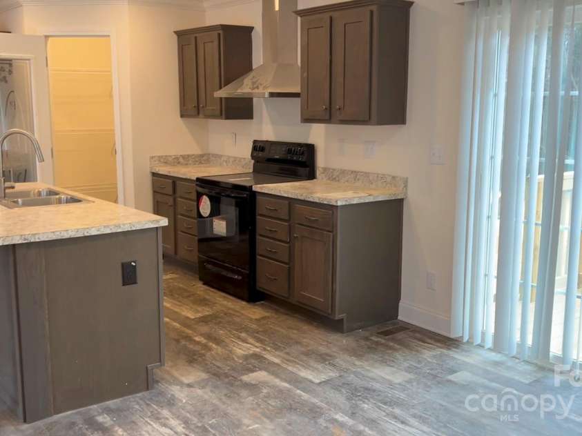 133 Plank Barn Lane, Stony Point, NC 28678.  MLS# CAR4221135, YatesRealty ID 1026. 