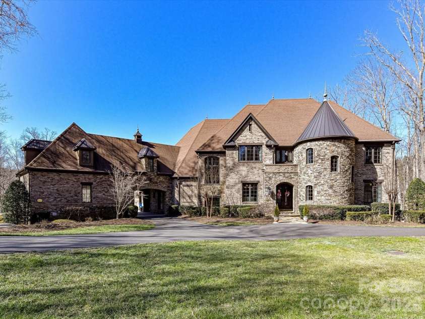 10158 Enclave Circle, Concord, NC 28027.  MLS# CAR4349921, YatesRealty ID 10260. 