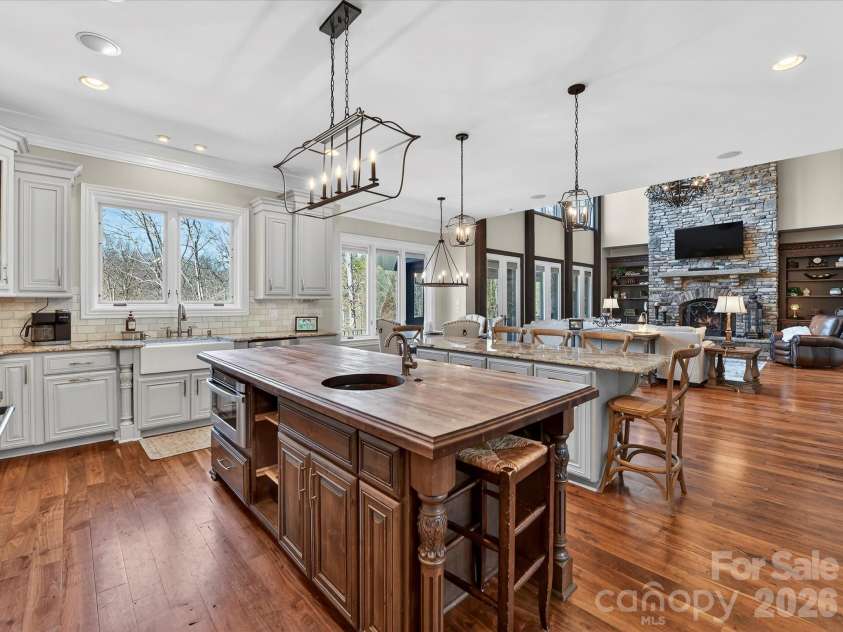 10158 Enclave Circle, Concord, NC 28027.  MLS# CAR4349921, YatesRealty ID 10260. 
