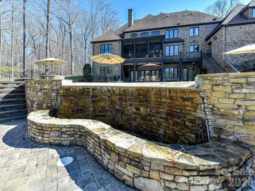 10158 Enclave Circle, Concord, NC 28027.  MLS# CAR4349921, YatesRealty ID 10260. 