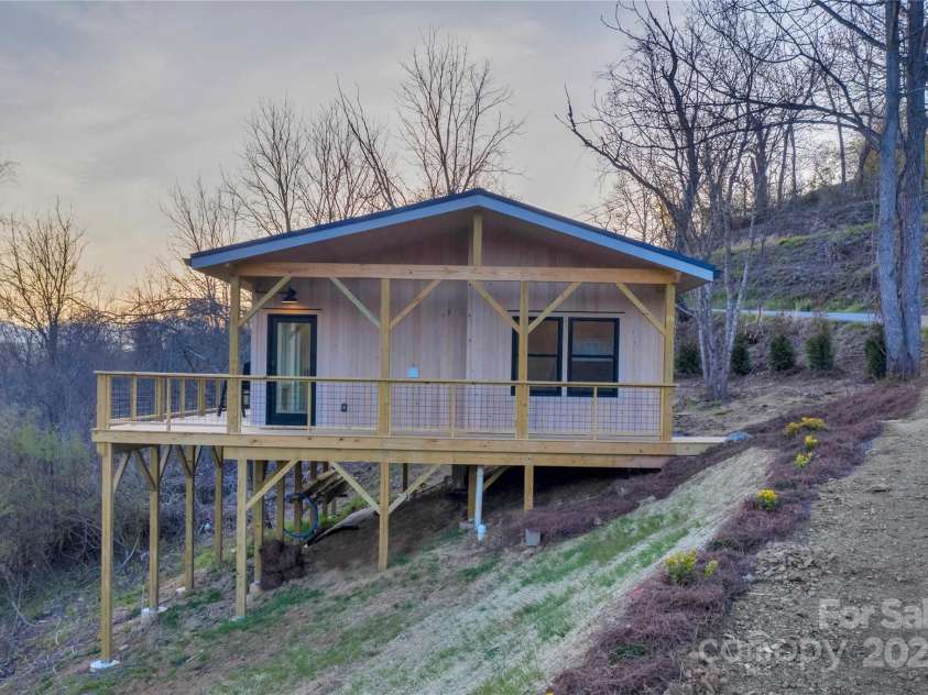 32 Sams Road, Marshall, NC 28753.  MLS# CAR4250964, YatesRealty ID 10260. 