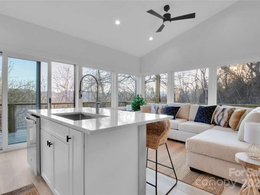 32 Sams Road, Marshall, NC 28753.  MLS# CAR4250964, YatesRealty ID 10260. 