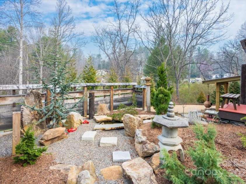 206 West Lane, Brevard, NC 28712.  MLS# CAR4226105, YatesRealty ID 10261. 