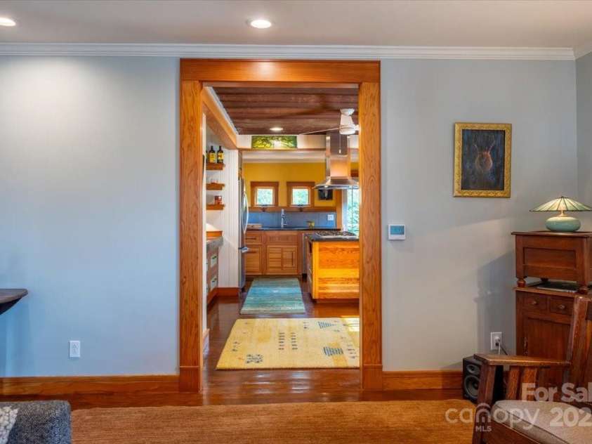 206 West Lane, Brevard, NC 28712.  MLS# CAR4226105, YatesRealty ID 10261. 