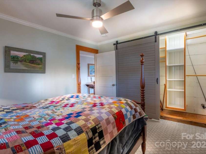 206 West Lane, Brevard, NC 28712.  MLS# CAR4226105, YatesRealty ID 10261. Custom built closets