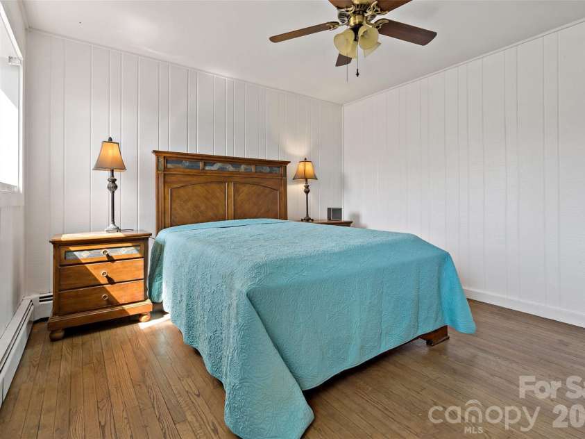 311 Pisgah Mine Road, Burnsville, NC 28714.  MLS# CAR4355546, YatesRealty ID 10261. 