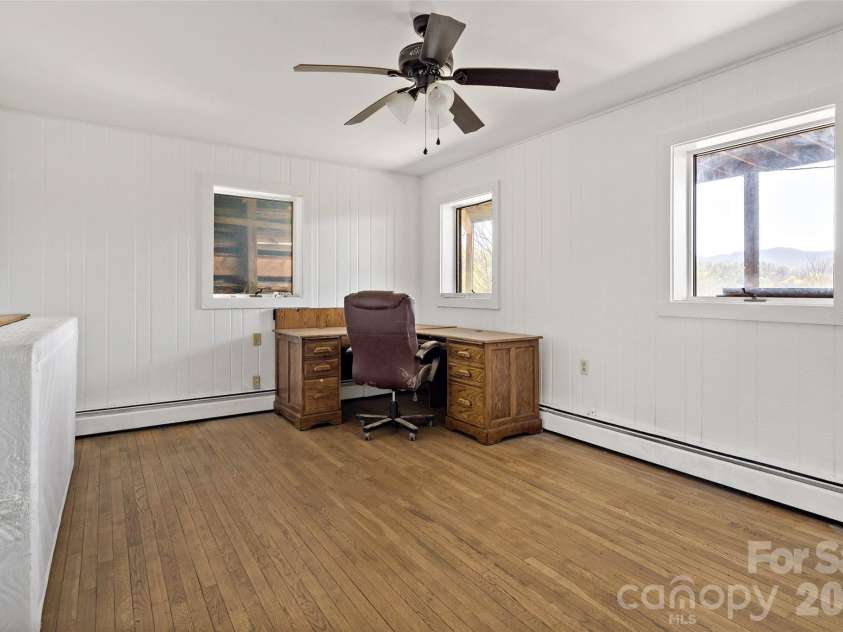 311 Pisgah Mine Road, Burnsville, NC 28714.  MLS# CAR4355546, YatesRealty ID 10261. 