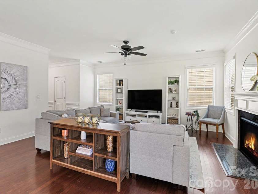 9124 Inverness Bay Road, Charlotte, NC 28278.  MLS# CAR4367234, YatesRealty ID 10262. 