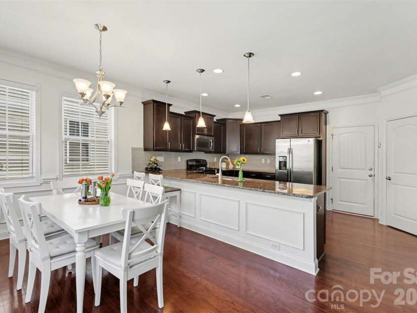 9124 Inverness Bay Road, Charlotte, NC 28278.  MLS# CAR4367234, YatesRealty ID 10262. 