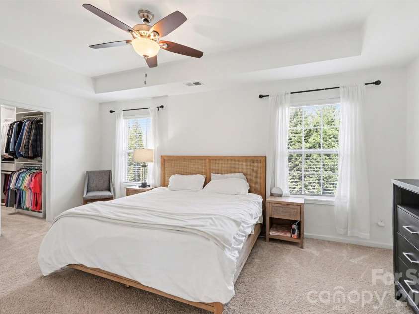 9124 Inverness Bay Road, Charlotte, NC 28278.  MLS# CAR4367234, YatesRealty ID 10262. 