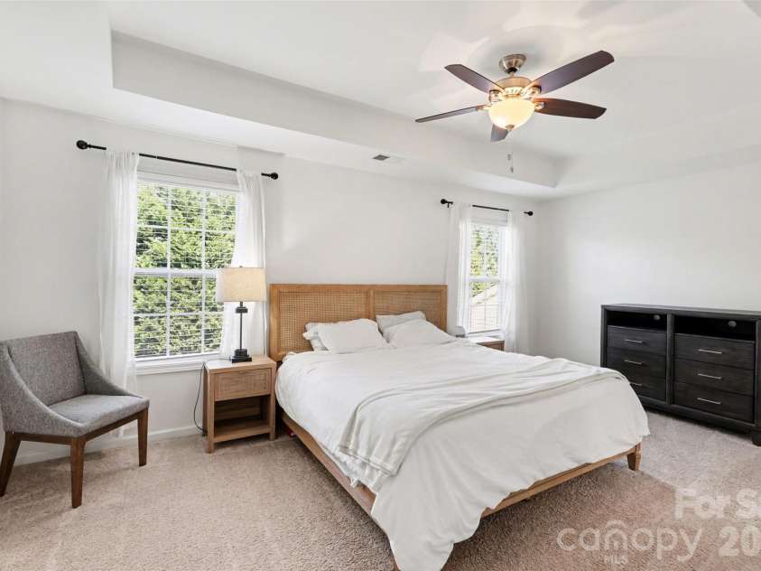 9124 Inverness Bay Road, Charlotte, NC 28278.  MLS# CAR4367234, YatesRealty ID 10262. 