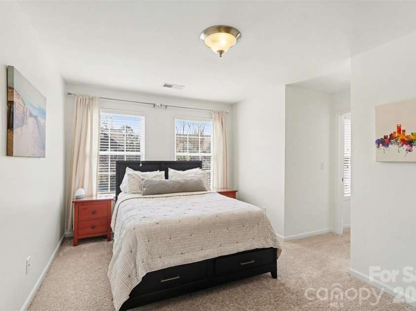 9124 Inverness Bay Road, Charlotte, NC 28278.  MLS# CAR4367234, YatesRealty ID 10262. 