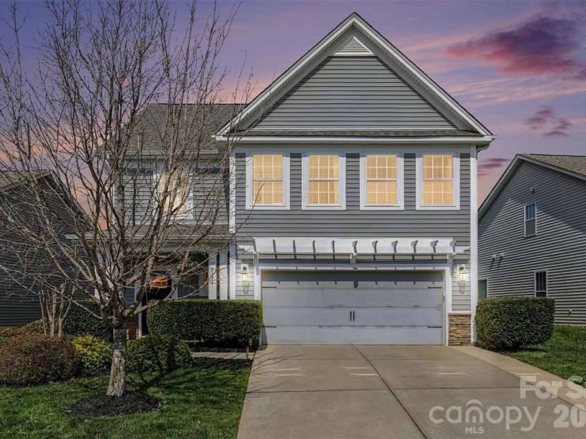9124 Inverness Bay Road, Charlotte, NC 28278.  MLS# CAR4367234, YatesRealty ID 10262. 