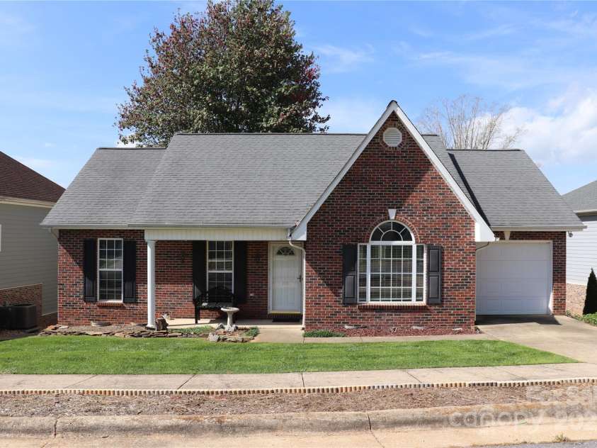 118 Hill Street, Granite Falls, NC 28630.  MLS# CAR4242592, YatesRealty ID 10263. 